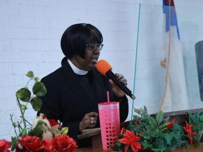 Rev Leslie Blocker - Associate  Pastor